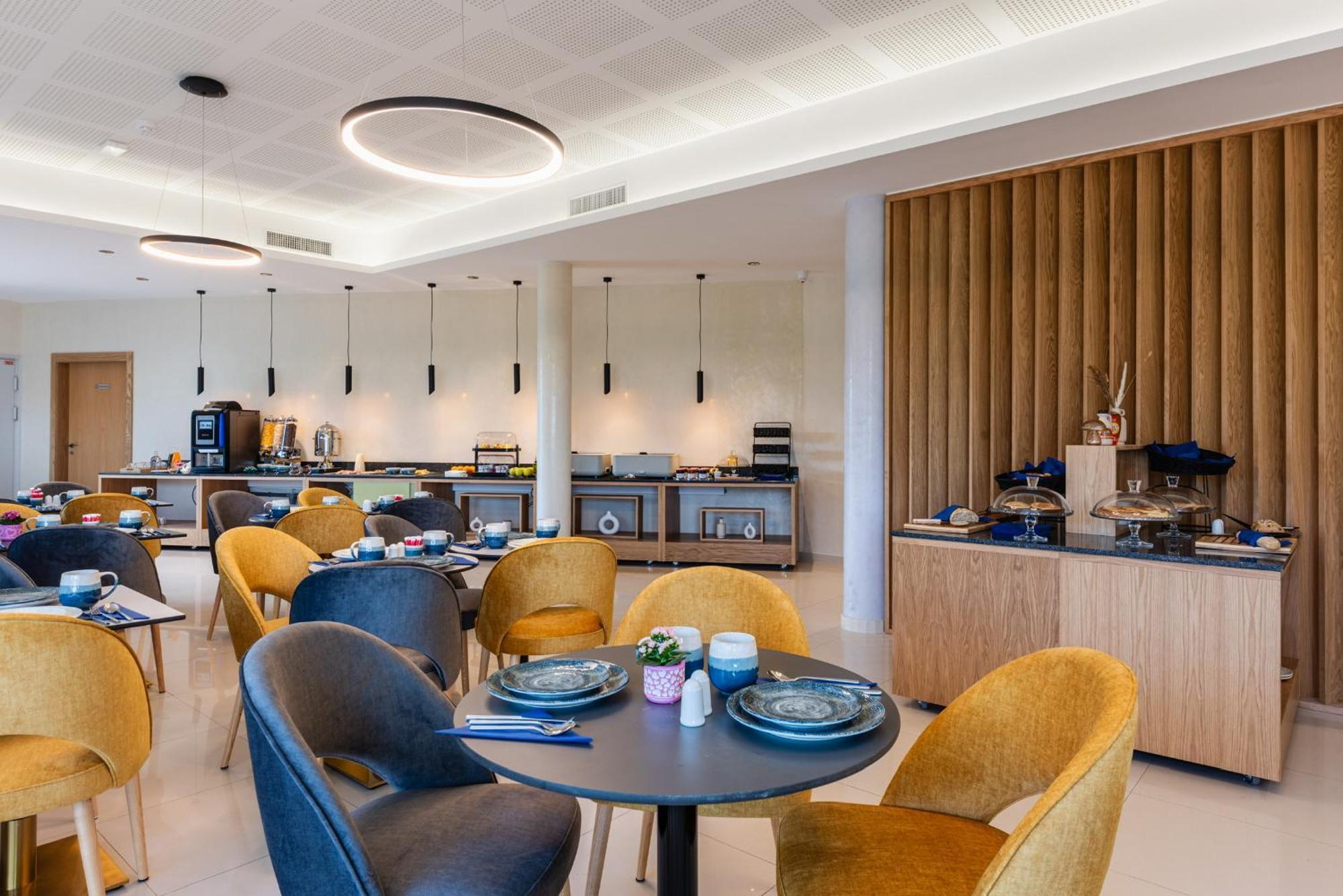 Brit Hotel Privilege Paris 罗尼苏布瓦 外观 照片