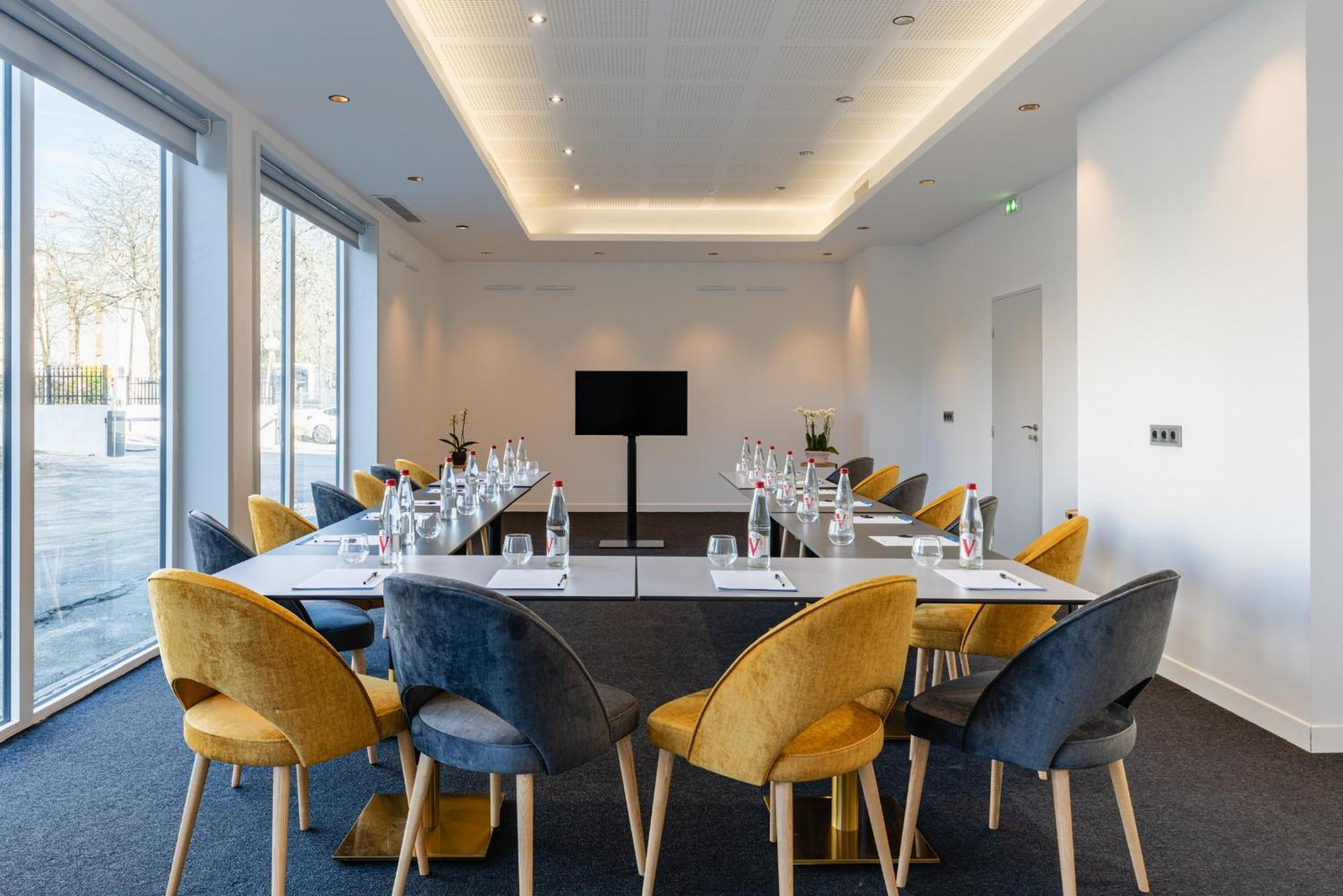 Brit Hotel Privilege Paris 罗尼苏布瓦 外观 照片